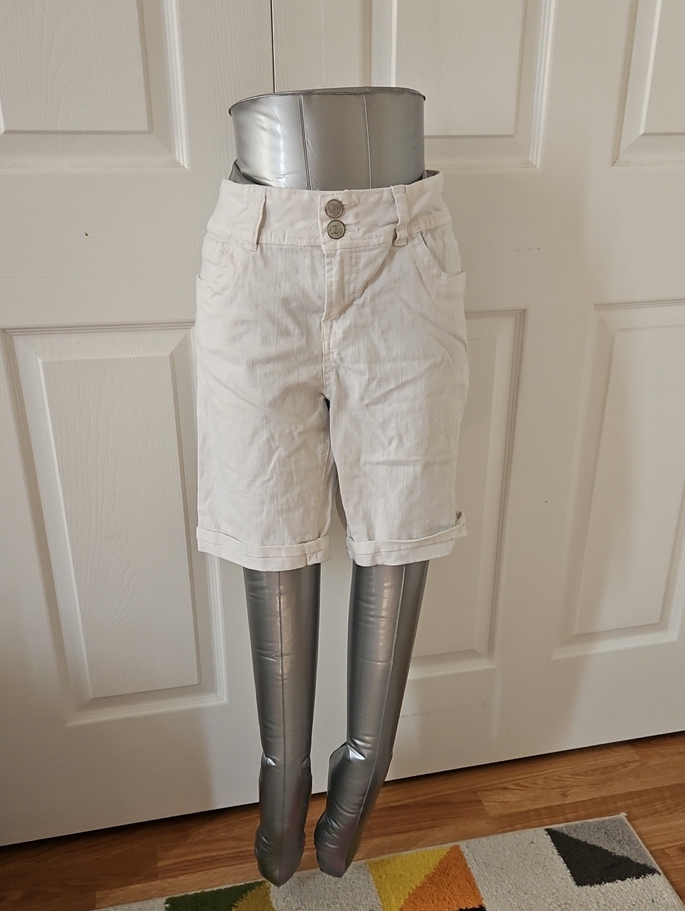 Wallflower White Bermuda Denim Rhinestone Shorts Size 13